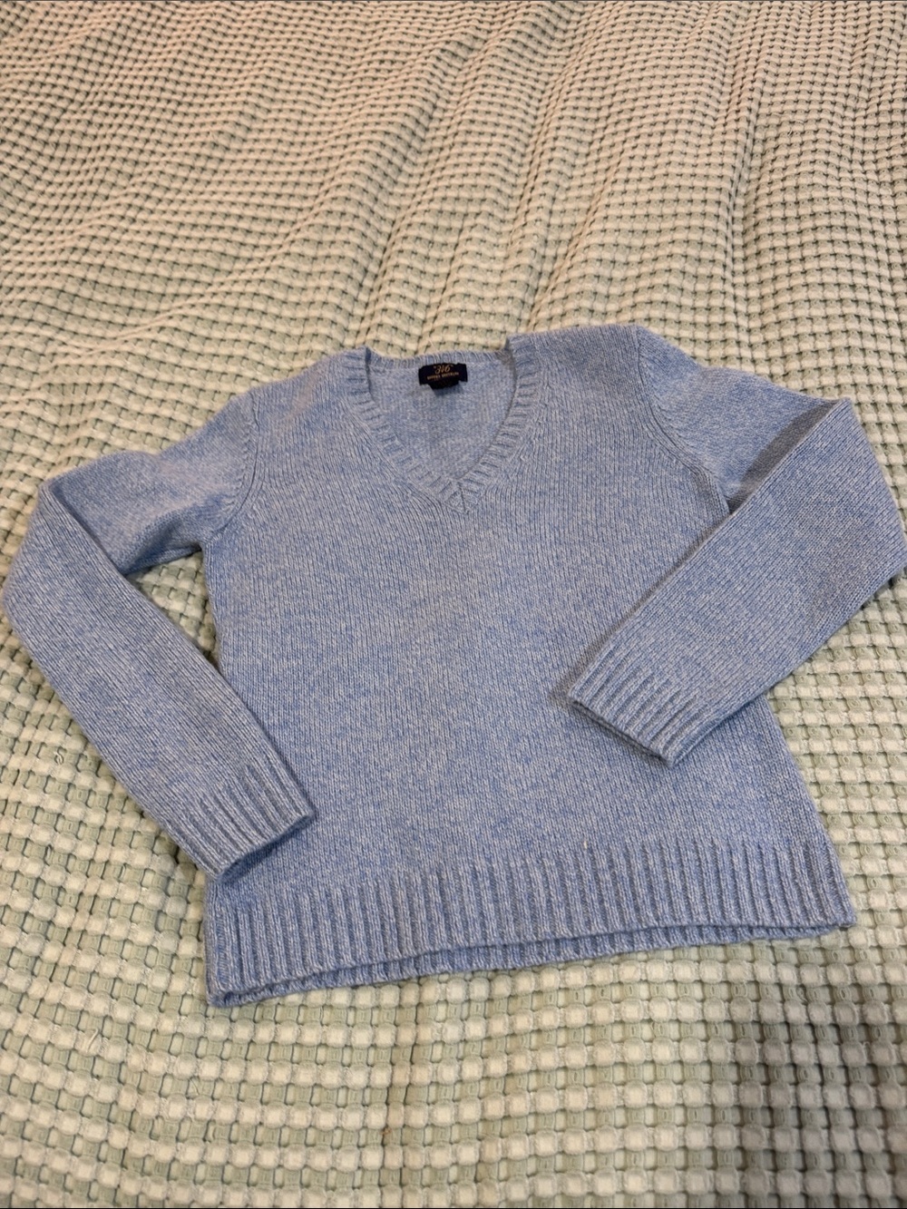 NWOT Brooks Brothers LAMBSWOOL Light Blue V-Neck Knit Sweater - Picture 3 of 3